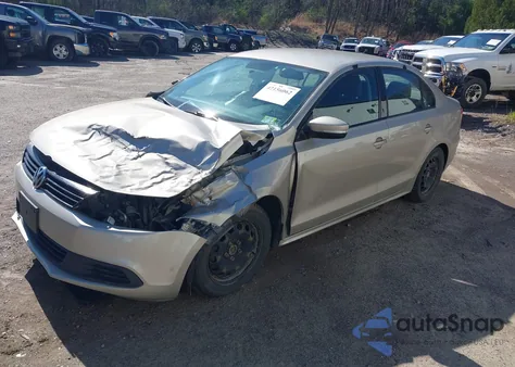 2014 Volkswagen Jetta 1.8T Se from USA, damaged, VIN 3VWD17AJ8EM286020